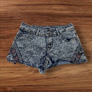 Boom Boom Jeans Acid Wash Aztec Denim Shorts Embroidered Detail Size 3‎
